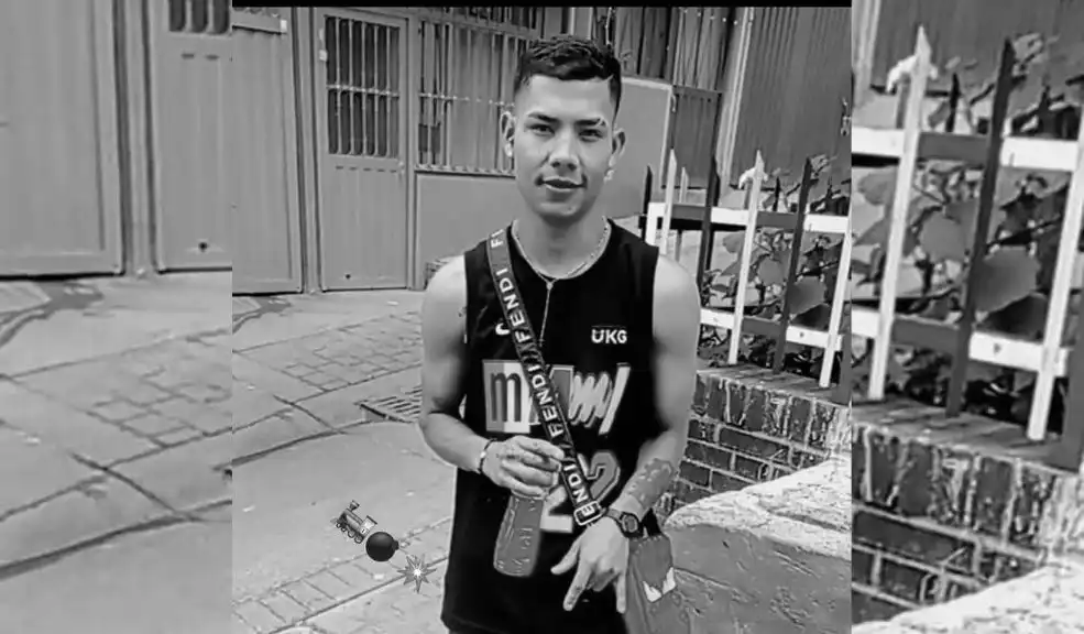 En Rafael Uribe: joven fue asesinado a bala mientras departía en un local 2 En Rafael Uribe: joven fue asesinado a bala mientras departía en un local Un ataque sicarial en el barrio La Paz de la localidad de Rafael Uribe Uribe cobró la vida de Alain Ayverson, un joven de 22 años, quien fue baleado dentro de un establecimiento.