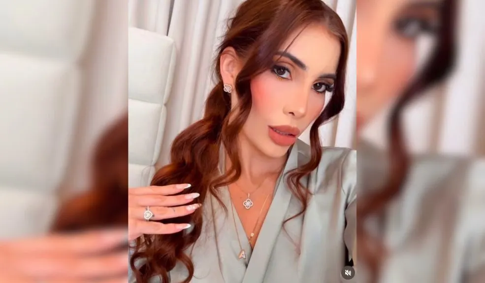 A la cárcel Juan Diego Marín el hijo de 'papa pitufo' por atacar a su expareja en Cartagena La Fiscalía General de la Nación judicializó a Juan Diego Marín Franco por intentar asesinar con un arma cortopunzante a su expareja en Manzanillo del Mar, Cartagena. El ataque, ocurrido el 23 de septiembre, dejó a la víctima gravemente herida y en riesgo de muerte. Un juez le impuso medida de aseguramiento en centro carcelario mientras avanza la investigación por feminicidio en grado de tentativa.