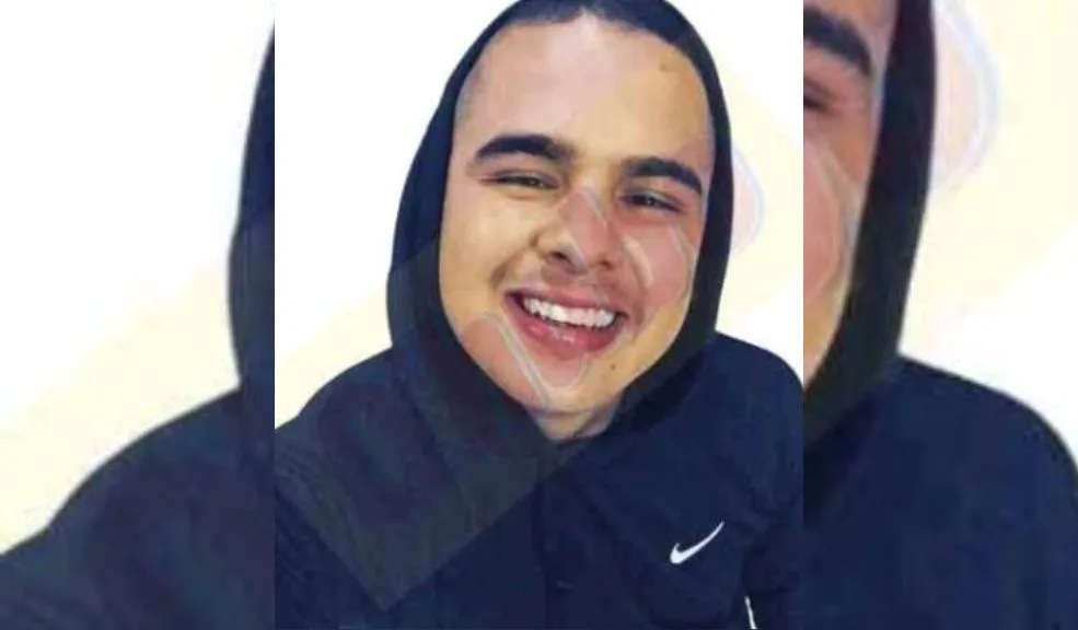 A la salida de un velorio, sicarios mataron a un hombre y una mujer: hay otra herida Ni en los velorios hay paz. Según las autoridades, este ataque estaría relacionado con los últimos asesinatos que han sacudido en el municipio. Los sicarios arrancaron en moto y se perdieron, como si la tierra se los tragara.