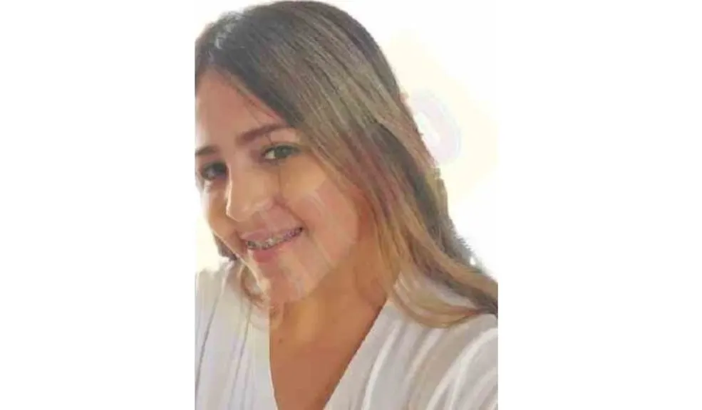 A la salida de un velorio, sicarios mataron a un hombre y una mujer: hay otra herida Ni en los velorios hay paz. Según las autoridades, este ataque estaría relacionado con los últimos asesinatos que han sacudido en el municipio. Los sicarios arrancaron en moto y se perdieron, como si la tierra se los tragara.