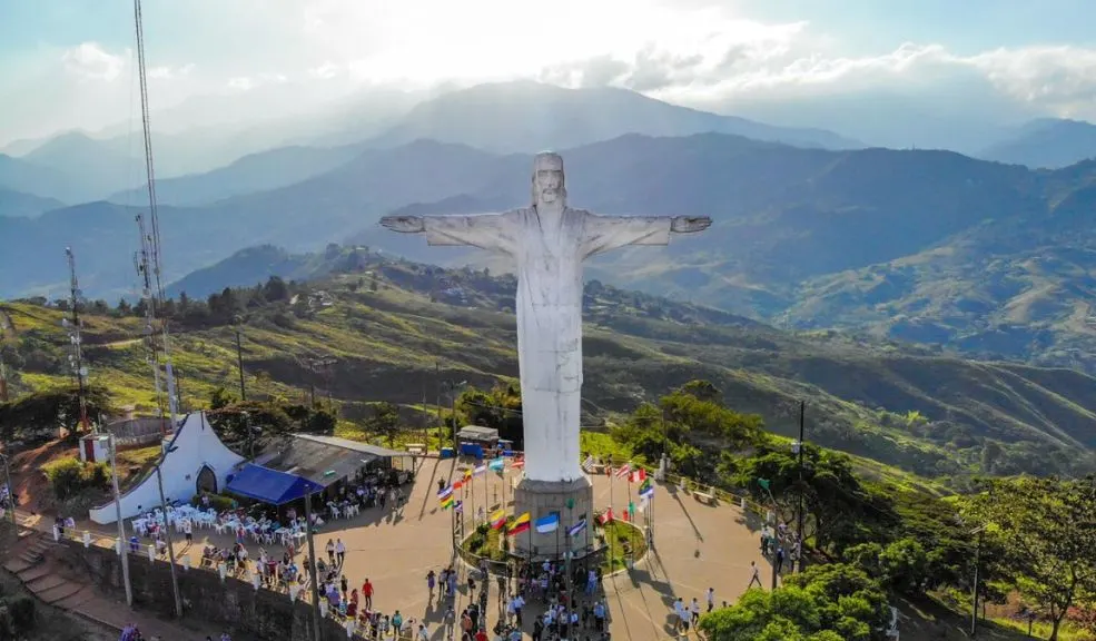 A viajar: Satena lanza descuento en seis rutas nacionales 1 A viajar: Satena lanza descuento en seis rutas nacionales Satena acaba de anunciar descuentos en seis trayectos nacionales para que se ponga a viajar en forma.