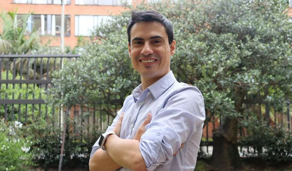 Ataques contra el INPEC ¿coincidencia o acción coordinada? 2 Ataques contra el INPEC ¿coincidencia o acción coordinada? En menos de una semana, varios guardias del INPEC fueron atacados en distintas ciudades del país, dejando muertos y heridos. La rapidez y similitud de los hechos hace preguntarse si se trata de incidentes aislados o de una acción coordinada desde el interior de las cárceles.