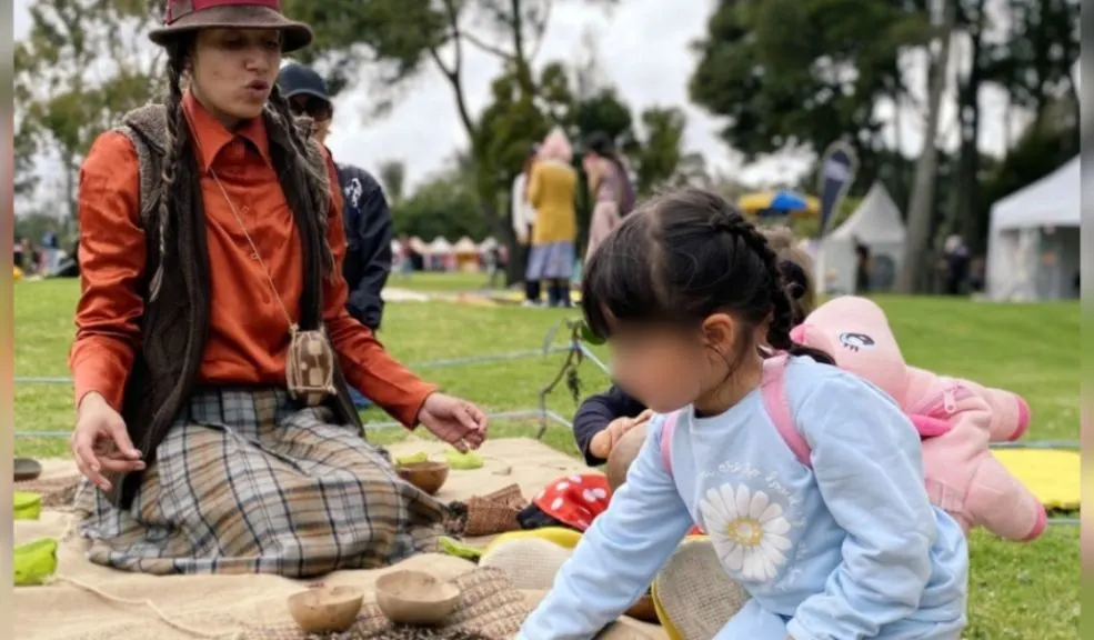 Bebés al Parque llega a su décima edición: una celebración para la primera infancia 2 Bebés al Parque llega a su décima edición: una celebración para la primera infancia Bogotá celebra los 10 años de Bebés al Parque este 26 de octubre en el Parque de los Novios. Desde las 10:00 a. m. hasta las 5:00 p. m., las familias podrán disfrutar de arte, música, juego y actividades gratuitas para la primera infancia.