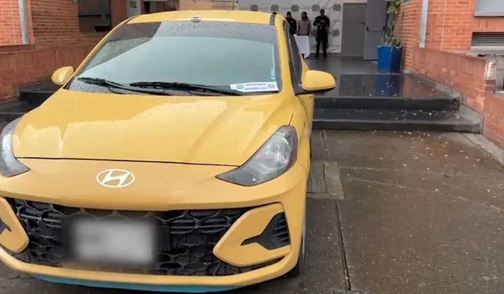 Cayó banda que hacía paseo millonario en Suba Cayó banda que hacía el “paseo millonario” en el norte de Bogotá. Tres hombres fueron capturados por retener a una víctima durante 19 horas, drogarla y robarle cerca de 40 millones de pesos. Operaban en Suba.