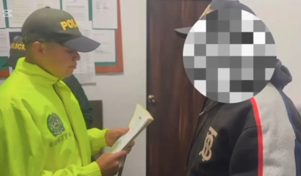 Cundinamarca: capturan a 6 integrantes de 'Los del tren' La Policía de Cundinamarca logró desarticular la banda criminal 'Los del Tren', dedicada al microtráfico y el tráfico de drogas en el municipio de Gutiérrez.
Seis de sus integrantes fueron capturados. Así fue el operativo.