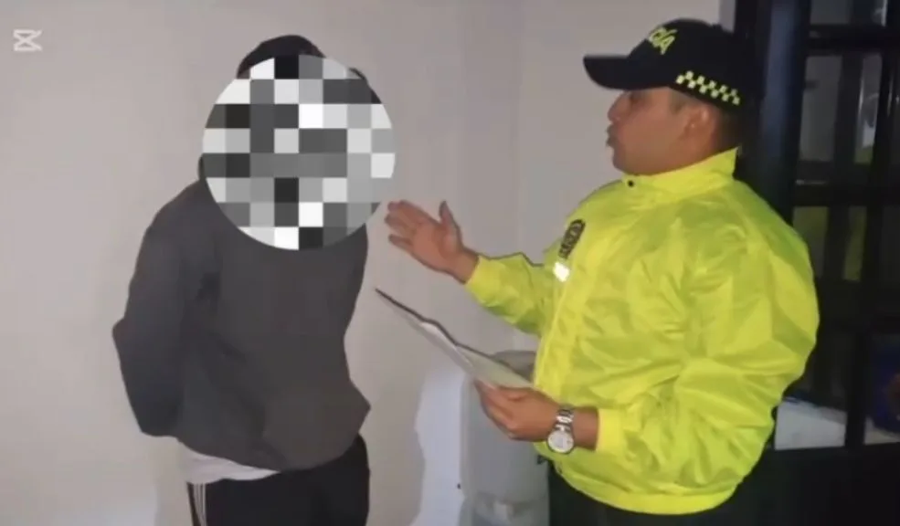 Cundinamarca: capturan a 6 integrantes de 'Los del tren' La Policía de Cundinamarca logró desarticular la banda criminal 'Los del Tren', dedicada al microtráfico y el tráfico de drogas en el municipio de Gutiérrez.
Seis de sus integrantes fueron capturados. Así fue el operativo.
