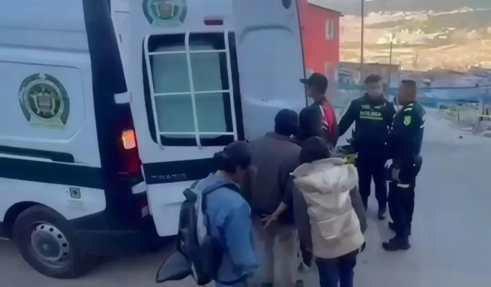 Ciudad Bolívar: estrategias integrales contra el homicidio muestran avances Con la estrategia de ‘Puestos Fijos’, la Policía logró una reducción del 91 % en los asesinatos y más de 200 capturas en lo que va del año, en Ciudad Bolívar.