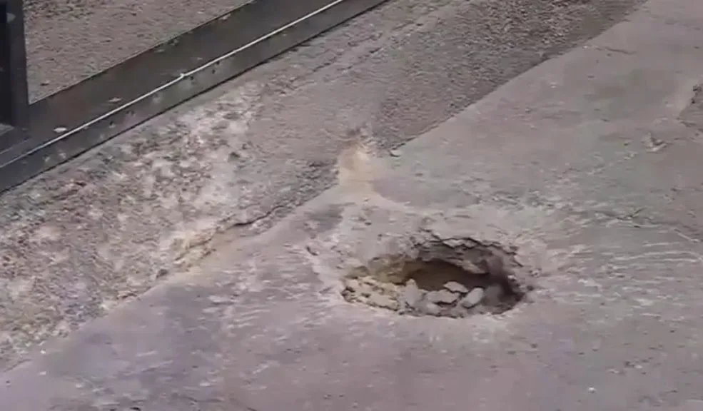 En los Mártires: terror por explosión de una granada Una fuerte explosión de una granada, le arrebató la tranquilidad a los habitantes del barrio Santa Fe, de la localidad de los Mártires, la madrugada de este domingo.
