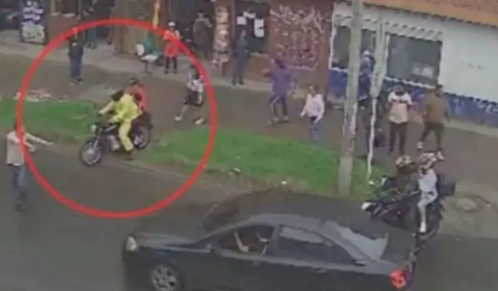 En Kennedy: murió menor luego de atragantarse con un fríjol 1 En Kennedy: murió menor luego de atragantarse con un fríjol Niña de tres años muere tras atragantarse con un fríjol en Kennedy, Bogotá. Pese a los esfuerzos de su padre por llevarla a un centro médico, la menor llegó sin signos vitales.