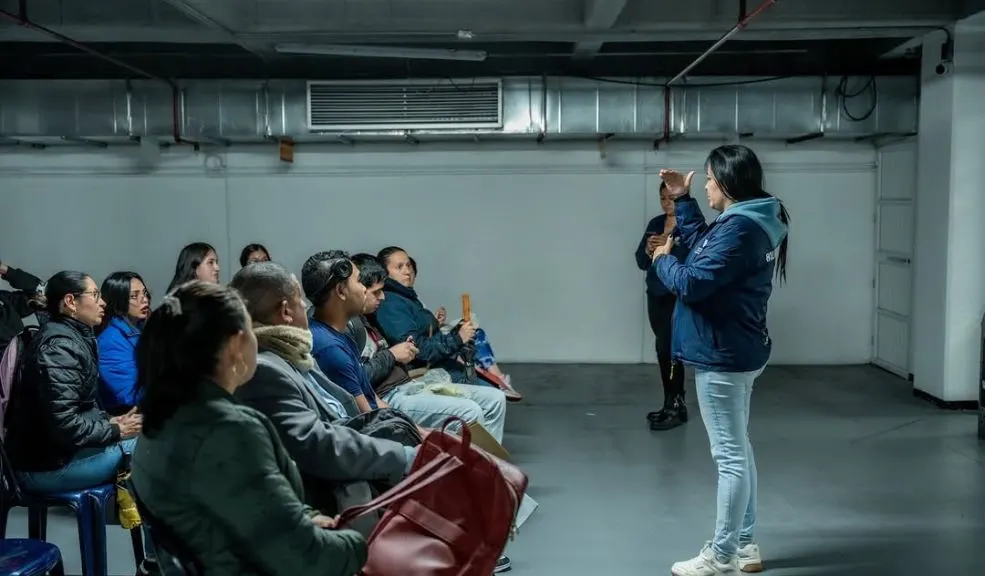 El 'Bus del Empleo' comienza su recorrido por Bogotá El 'Bus del Empleo' recorre Bogotá llevando vacantes, asesorías y oportunidades laborales gratuitas a cada localidad. ¡Trabajo sí hay!