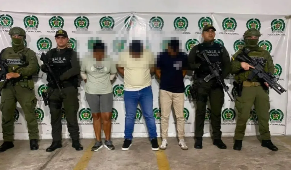 El 'Plan Cazador Odín' dejó 156 capturados por secuestro y extorsión en Colombia 1 El 'Plan Cazador Odín' dejó 156 capturados por secuestro y extorsión en Colombia El ‘Plan Cazador Odín’ permitió la captura de 156 personas que tenían azotados a comerciantes, ganaderos, transportadores, contratistas de obras públicas, y empresas distribuidoras de alimentos y bebidas en distintas regiones del país mediante secuestros y extorsiones.