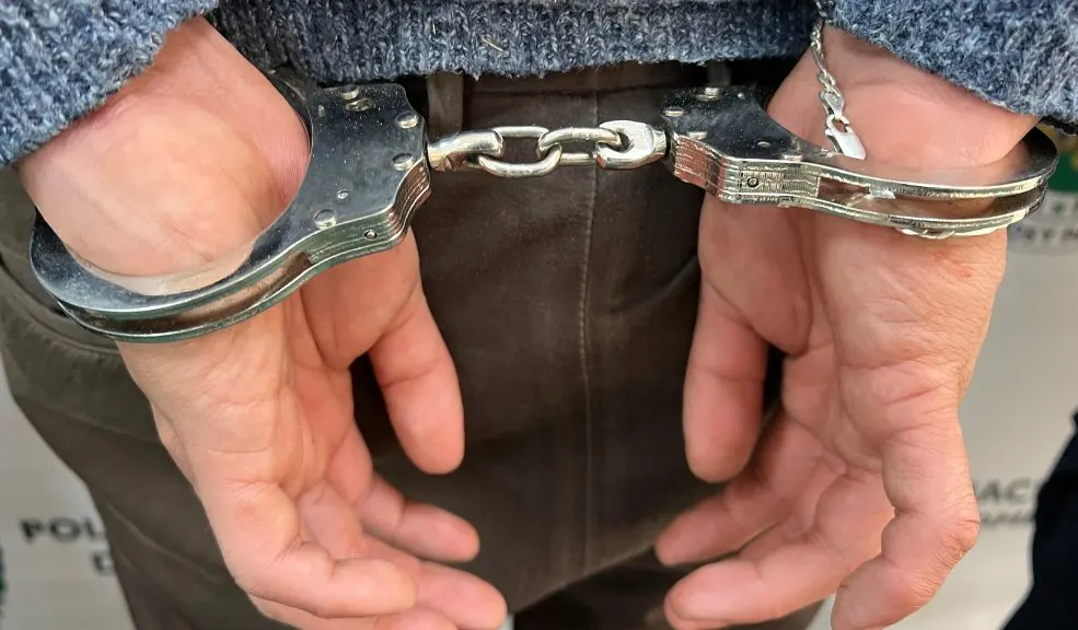 En Bosa, vuelve y juega: capturan a sujeto con manilla del Inpec robando En las últimas horas se volvió a registrar un hurto por parte de un sujeto que llevaba manilla del Inpec en Bosa. Con este, sería la tercera vez en la última semana.
