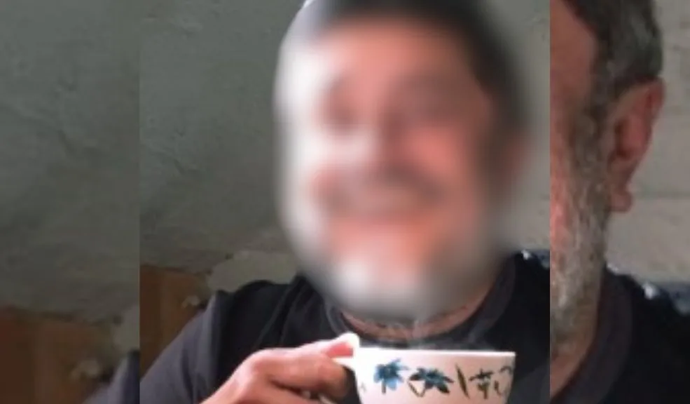 En Cundinamarca: Fiscalía destapó una secta que explotaba fieles con falsa sanación ancestral 1 En Cundinamarca: Fiscalía destapó una secta que explotaba fieles con falsa sanación ancestral Una supuesta comunidad espiritual en Pacho, Cundinamarca, escondía una red de explotación y manipulación. La Fiscalía descubrió que detrás de las ceremonias con yagé y promesas de sanación, un hombre sometía a sus seguidores a jornadas de trabajo forzoso y control psicológico extremo.