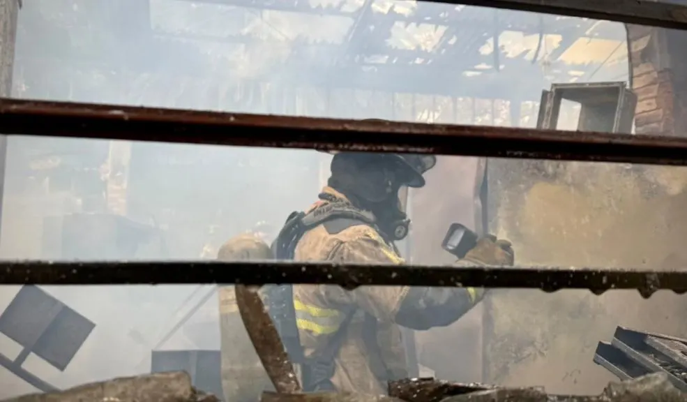 En Engativá: bomberos atienden un gran incendio en el colegio Don Bosco Un incendio de gran magnitud se desató en la tarde de este lunes en la localidad de Engativá, afectando una de las instalaciones del Instituto Técnico Industrial Centro Don Bosco.