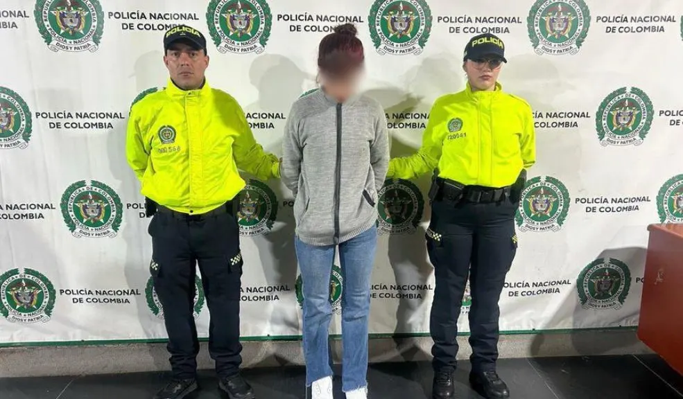 Fontibón: acusan a implicada en el magnicidio de Miguel Uribe La Fiscalía General de la Nación presentó un escrito de acusación contra K. Martínez Martínez, de 19 años, por su presunta participación en la planeación y ejecución del magnicidio del senador y precandidato presidencial Miguel Uribe Turbay, ocurrido el pasado 7 de junio en el occidente de Bogotá.