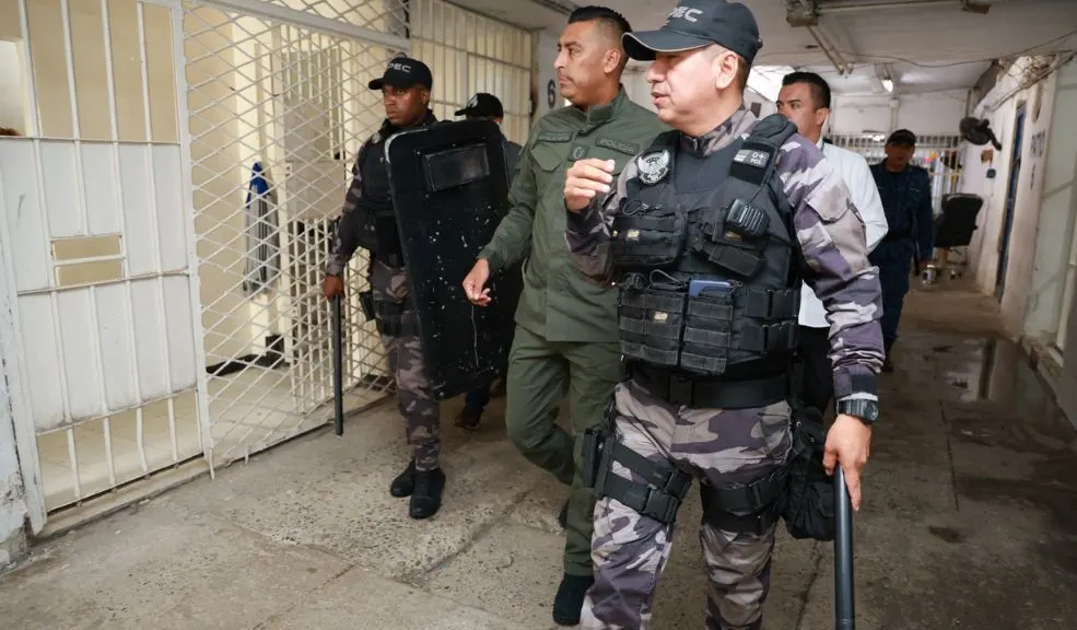 Inpec toma medidas, tras hechos de violencia: megaoperativo nacional Con el objetivo de garantizar el orden, la seguridad y la integridad de los funcionarios y personas privadas de la libertad en los establecimientos del país, el Inpec tomó medidas con megaoperativos a nivel nacional. Así se desarrollaron.