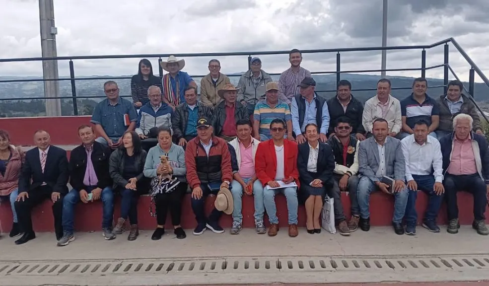 Inauguran el primer monumento a los veteranos de la Fuerza Pública 1 Inauguran el primer monumento a los veteranos de la Fuerza Pública El municipio de Saboyá (Boyacá) inauguró este 10 de octubre el Primer y más grande Monumento Nacional en honor a los Veteranos de las Fuerzas Militares y de la Policía Nacional de Colombia, en un emotivo acto que materializa el reconocimiento bajo la Ley 1979 de 2019.