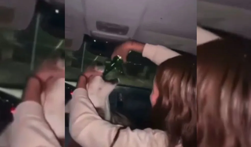Indignante: jóvenes alcoholizaron a una perrita y presumieron el abuso en redes 1 Indignante: jóvenes alcoholizaron a una perrita y presumieron el abuso en redes Lo que para un grupo de jóvenes parecía una broma y un momento de diversión terminó generando rechazo en redes sociales y podría traerles consecuencias legales.