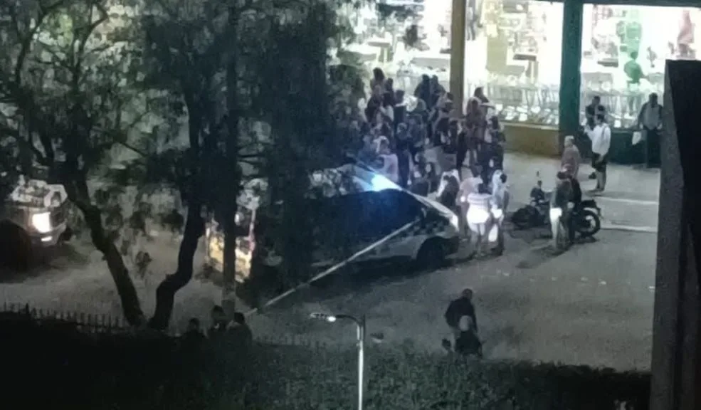 En Kennedy: asesinaron a bala a un hombre en plena calle de Ciudad Alsacia 2 En Kennedy: asesinaron a bala a un hombre en plena calle de Ciudad Alsacia Un nuevo acto de sicariato sacudió la localidad de Kennedy con el asesinato a bala de un hombre, de entre 35 y 40 años, en el barrio Ciudad Alsacia.