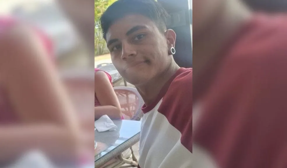 Madre dice estar “a la deriva” en el caso de su hijo Santiago, víctima de un carro fantasma Liliana Lince ha movido cielo y tierra para conseguir videos y pruebas que ayuden a dar con el paradero de las personas que atropellaron a su hijo Santiago y lo dejaron sobre la vía al borde de la muerte.