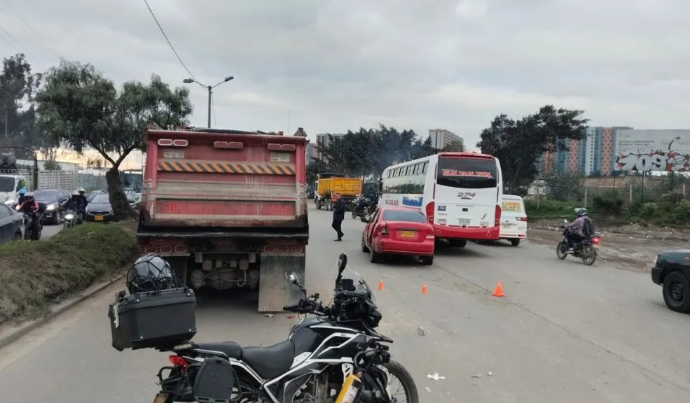 Movilidad en Fontibón, Usaquén y Engativá se ve afectada por choques 1 Movilidad en Fontibón, Usaquén y Engativá se ve afectada por choques La movilidad de este martes se ha visto afectada en Bogotá por tres accidentes presentados en tres localidades en menos de una hora. Según reportes de la Secretaría de Movilidad, uno de ellos fue un accidente múltiple.