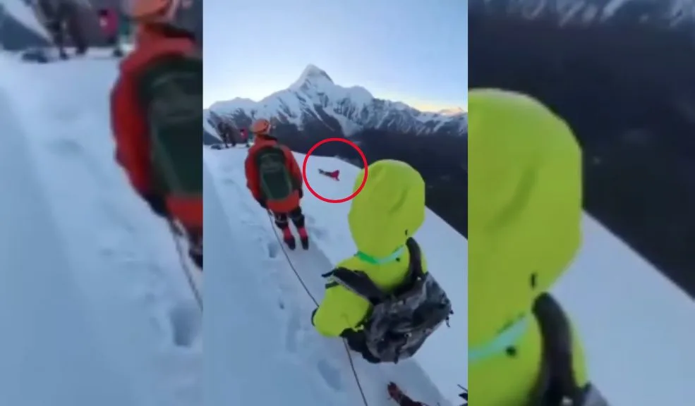 ¡Insólito! Mujer soltó la cuerda de seguridad para tomarse una selfie y cayó al vacío El cuerpo de un excursionista fue hallado a 5.300 metros de altura, en una zona de difícil acceso, lo que evidencia el peligro de buscar una selfie extrema.