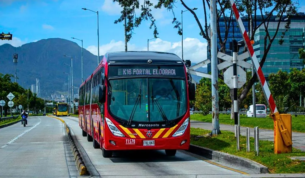 Programe sus rutas para ver el concierto de Guns N’ Roses Bogotá se alista para rugir al ritmo de Guns N’ Roses: TransMilenio activa rutas y horarios especiales para que miles de fanáticos lleguen sin contratiempos al estadio Vive Claro, en una noche donde el rock y la ciudad se moverán al mismo compás.