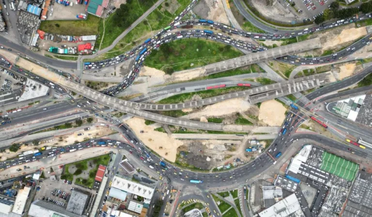 Implosión en Puente Aranda: estos son los cierres y desvíos por la demolición del puente este domingo
