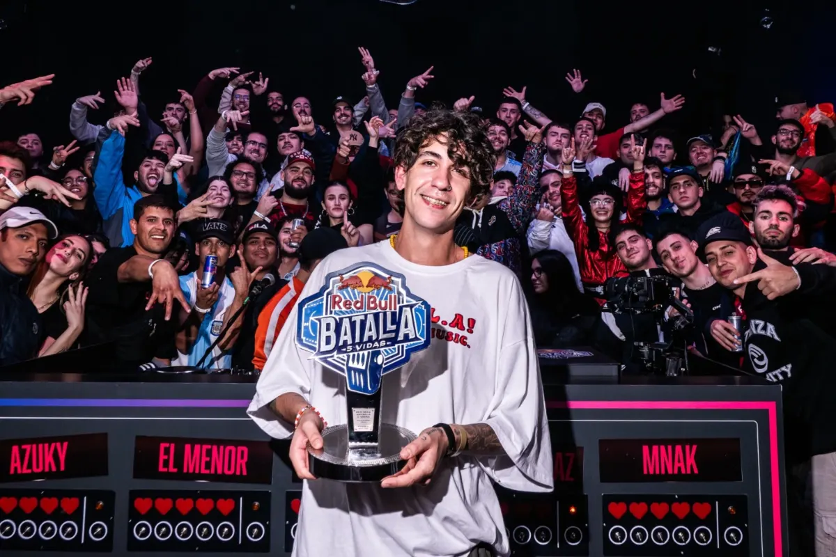 En Bogotá: Lokillo y Martihea competirán por el supercampeonato de Red Bull Batalla '5 vidas' 3 En Bogotá: Lokillo y Martihea competirán por el supercampeonato de Red Bull Batalla '5 vidas' La gran final de la Red Bull Batalla '5 vidas' se disputará este sábado en el parque Mundo Aventura de Bogotá. El duelo por el supercampeonato será protagonizado por dos figuras colombianas: Marithea y Lokillo. Descubre aquí todos los detalles de la jornada.