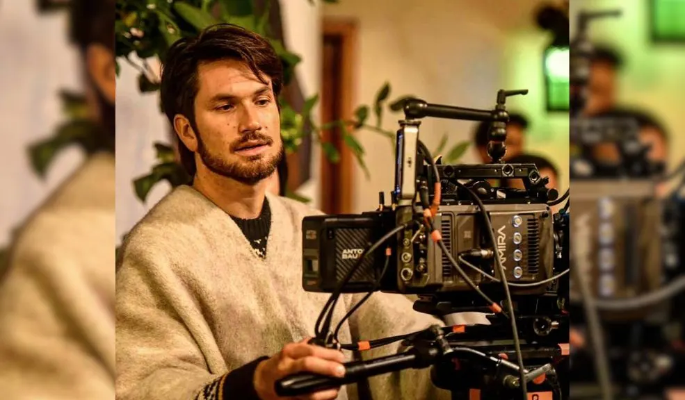 Reconocido director de cine y televisión es señalado de estafa Q'HUBO entrevistó al abogado que representa a las víctimas de la presunta estafa cometida por el director de cine y televisión, Camilo Vega. El señalado niega todas las acusaciones y sostiene su inocencia.