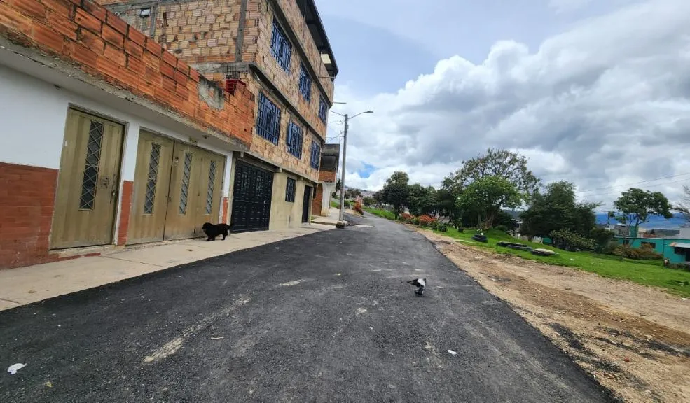 San Cristóbal: infame crimen en Altos del Poblado 1 San Cristóbal: infame crimen en Altos del Poblado Un violento ataque con arma de fuego cobró la vida de Joan Sebastián Rodríguez Ávila, de 30 años, en hechos ocurridos la tarde del domingo 26 de octubre en el barrio Altos del Poblado, localidad de San Cristóbal, suroriente de Bogotá.