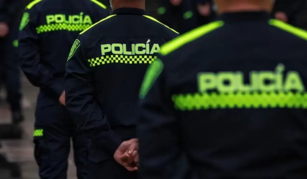 Subcomandante se entregó por presunto abuso sexual a siete aspirantes a Policía El subcomandante se habría entregado después de que se emitiera una orden de captura por delitos sexuales a siete aspirantes a Policía, cometidos en el tercer trimestre del 2025. Al parecer, una de las jóvenes tuvo que someterse a un legrado en un centro médico.
