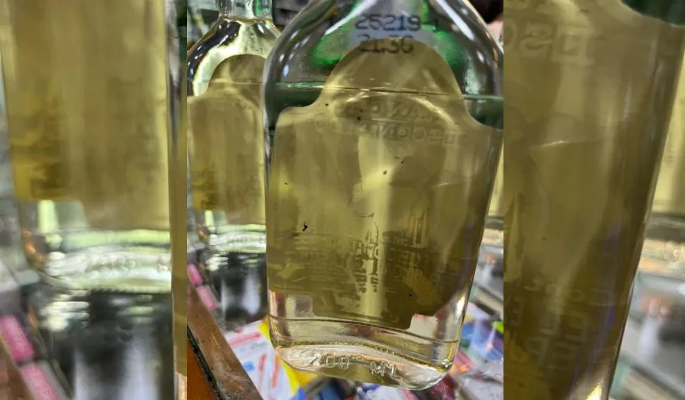 Distrito reforzó controles para evitar intoxicaciones y accidentes en Halloween Entre el 1 y el 29 de octubre, el Distrito realizó 116 operativos en 19 localidades, resultando en la destrucción de 273 kilos de dulces, 209 litros de licor con irregularidades.