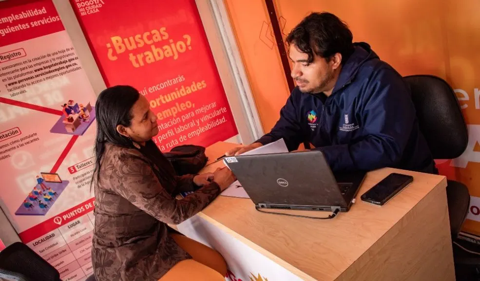 ¿Busca empleo en el sur de Bogotá? La Unidad Móvil lo espera en Ciudad Bolívar 2 ¿Busca empleo en el sur de Bogotá? La Unidad Móvil lo espera en Ciudad Bolívar Al sur de Bogotá, en la localidad de Ciudad Bolívar, llega la Unidad Móvil de la Agencia Distrital de Empleo hasta el sábado 25 de octubre. Hay 1.800 vacantes disponibles.
