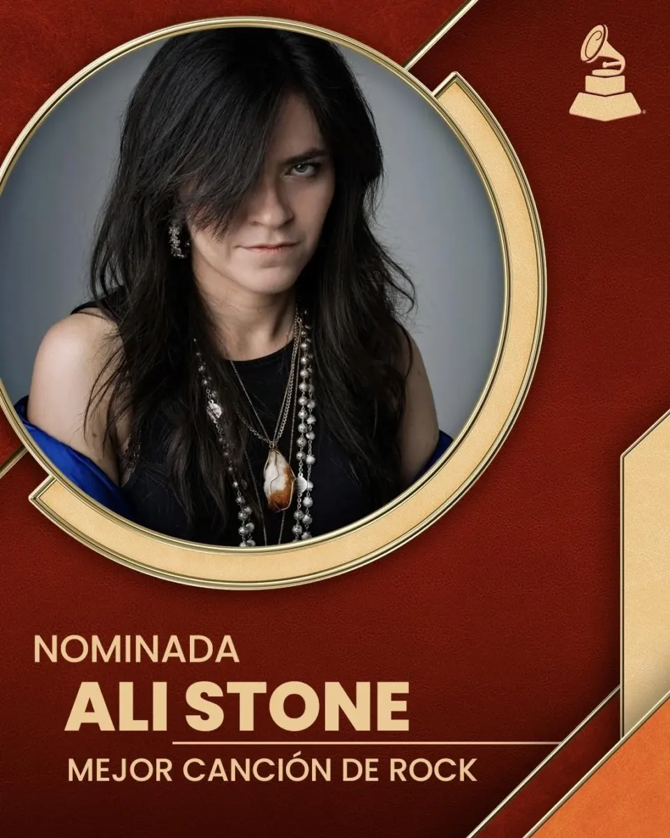 Ali Stone, la bogotana que se vio a través del espejo para hacer música y ser nominada a un Grammy La cantante, productora y multiinstrumentista bogotana, Ali Stone, está nominada en la categoría 'Mejor Canción Rock' de los Grammy Latinos, los cuales se entregarán el próximo 13 de noviembre. Hablamos con ella.