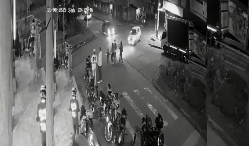 Atención: conductor de taxi que atropelló a 11 personas aceptó el delito de homicidio agravado El conductor del taxi implicado en el accidente de San Cristóbal, donde atropelló a once personas —entre ellas cuatro menores de edad de una misma familia—, aceptó los cargos imputados por la Fiscalía.