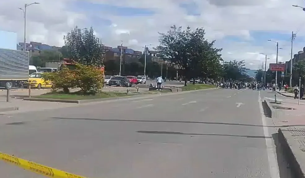Atención: manifestaciones afectan la movilidad y la operación del TransMilenio La movilidad en Bogotá colapsó en varios puntos debido a manifestaciones ajenas a la operación del sistema que afectan a cuatro sedes de la Universidad Distrital Francisco José de Caldas.