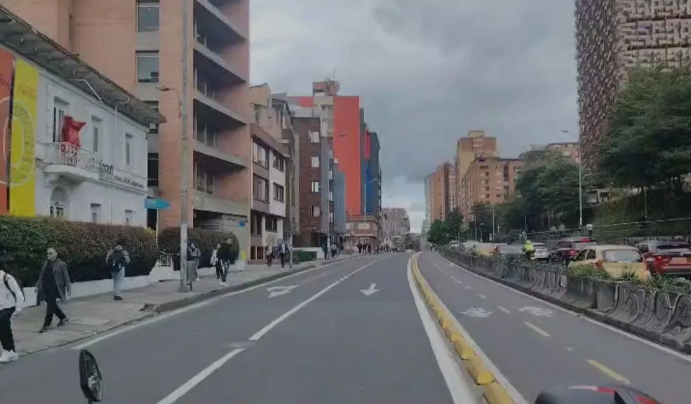 Atención: manifestaciones afectan la movilidad y la operación del TransMilenio La movilidad en Bogotá colapsó en varios puntos debido a manifestaciones ajenas a la operación del sistema que afectan a cuatro sedes de la Universidad Distrital Francisco José de Caldas.
