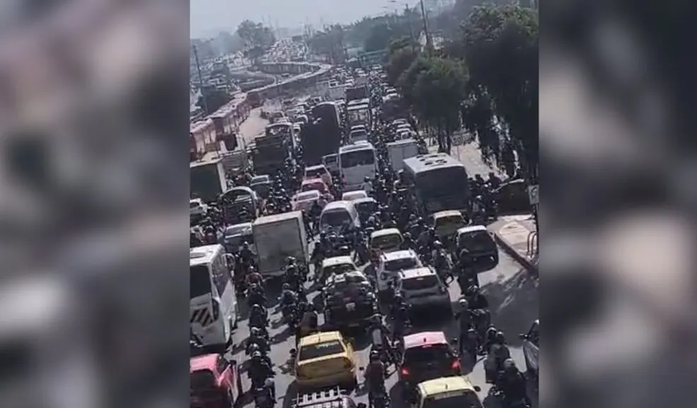 Bloqueos en Kennedy causaron afectaciones en la movilidad 2 Bloqueos en Kennedy causaron afectaciones en la movilidad La mañana de este martes 4 de noviembre inició con severas afectaciones a la movilidad en el sur de Bogotá, en la localidad de Kennedy.