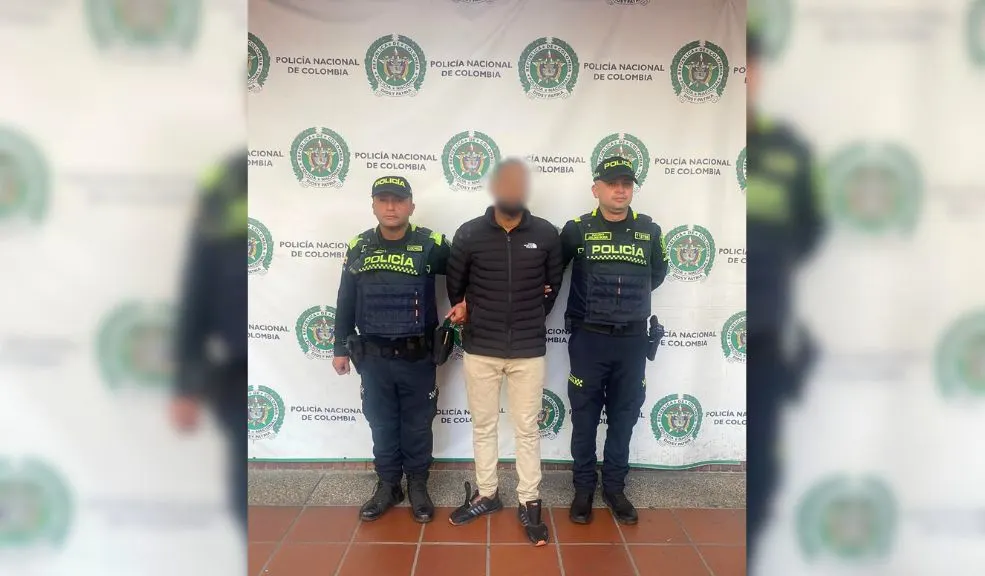 Capturado en Rafael Uribe por asesinar a un joven en medio de una riña Una riña en la madrugada del lunes en el barrio Inglés, Rafael Uribe Uribe, terminó en tragedia con el asesinato de William Javier Colmenares Rodríguez con arma blanca.