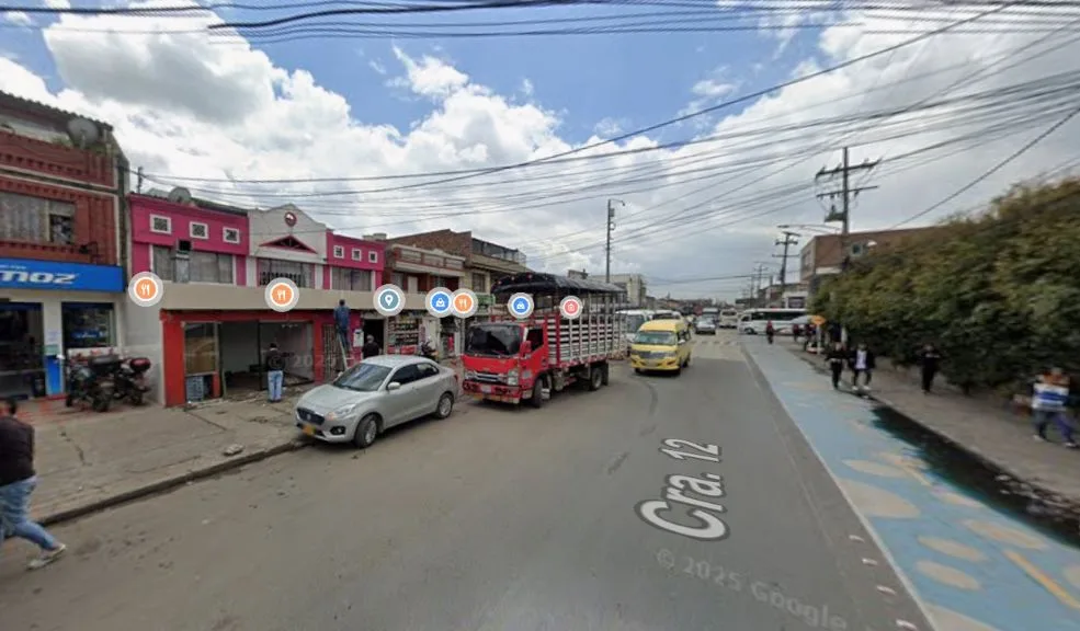 Cundinamarca: asesinan al abogado Fabián en un ataque sicarial en Chía El municipio de Chía, en Cundinamarca, volvió a verse sacudido por un hecho violento este sábado 15 de noviembre de 2025, cuando el abogado Fabián David Pachón Reyes, de 38 años, fue asesinado en un atentado sicarial.