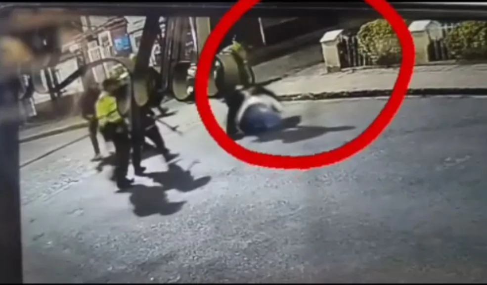 Cundinamarca: dos mujeres denuncian presunto caso de abuso policial Una celebración en el municipio de Tabio, Cundinamarca, terminó en un presunto caso de abuso policial contra dos mujeres que, según su relato, fueron agredidas por grabar a los uniformados. Una de ellas resultó con graves heridas en el rostro, mientras que la otra tiene dificultades para caminar