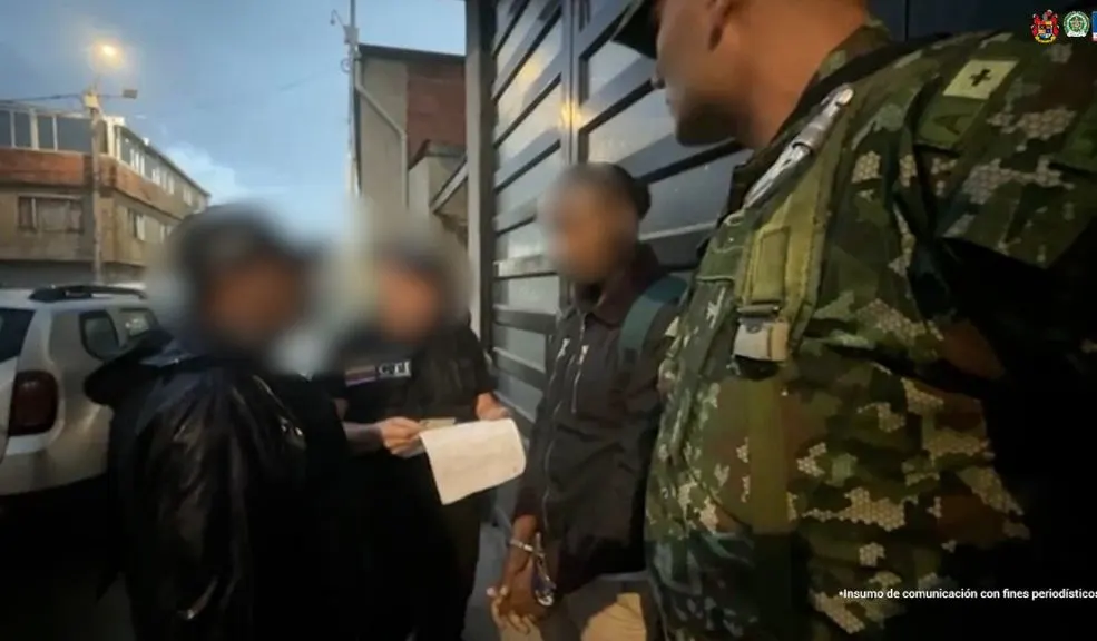 Cundinamarca: envían tras las rejas a presunto abusador de mujeres solas Las mujeres de Funza (Cundinamarca) ya pueden caminar un poco más tranquilas tras la captura de un sujeto que presuntamente abordaba a mujeres que estaban solas para amenazarlas y abusar de ellas.