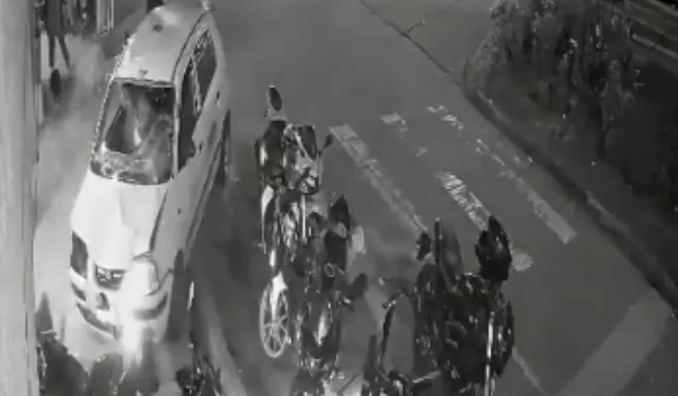 Dos de los cuatro menores atropellados por el taxista están en estado crítico La Subred Integrada de Servicios de Salud Centro Oriente E.S.E. ha confirmado que dos de los menores atropellados por un taxista en San Cristóbal se encuentran en estado crítico. Uno de ellos está siendo evaluado bajo protocolos de muerte encefálica (muerte cerebral).