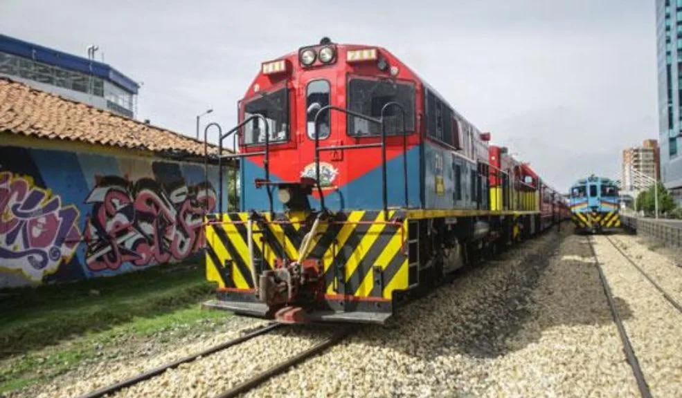 Accidente entre el tren de la Sabana y una camioneta dejó un lesionado 1 Accidente entre el tren de la Sabana y una camioneta dejó un lesionado Un fuerte accidente se registró en la mañana de hoy, 6 de noviembre, en Chía (Cundinamarca), donde el Tren de la Sabana impactó una camioneta.