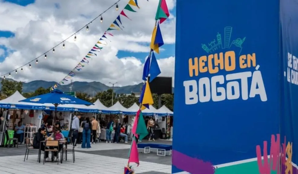 Emprendimientos de la tierrita en un solo lugar: no se pierda ‘Hecho en Bogotá’ 4 Emprendimientos de la tierrita en un solo lugar: no se pierda ‘Hecho en Bogotá’ Este fin de semana, la capital se alista para recibir la feria 'Hecho en Bogotá', donde se exhibirán emprendimientos realizados en la tierrita. El evento abrirá sus puertas al público con dos ferias simultáneas en la 85 y en la 93.
