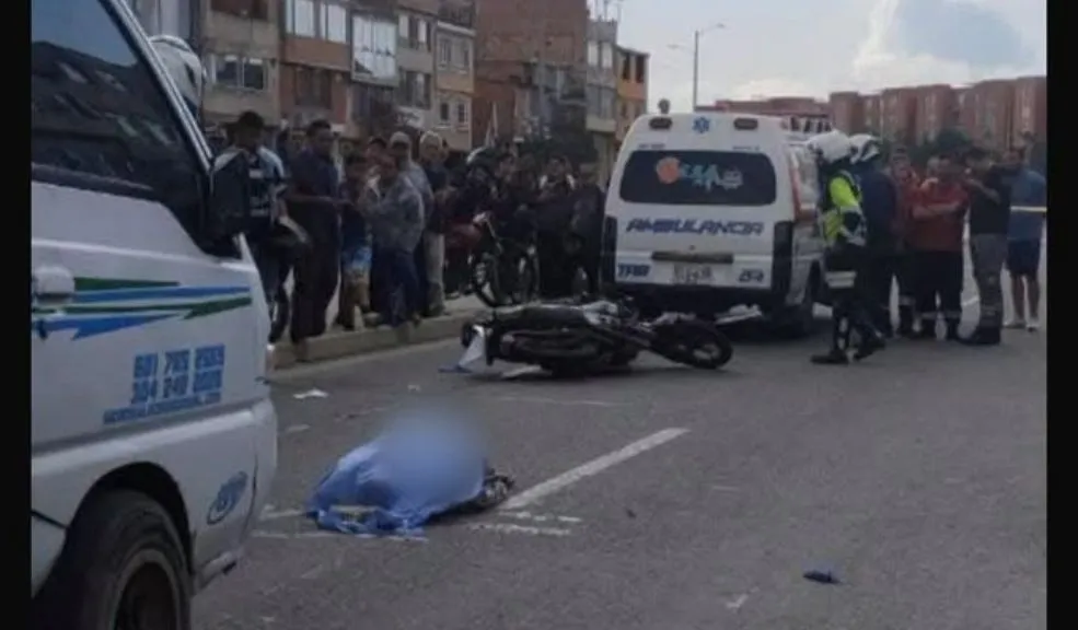 En Bosa: siniestro entre peatón y motociclista terminó en fatalidad Durante la tarde de este jueves, se presentó un fatal siniestro entre un peatón y un motociclista en la localidad de Bosa.