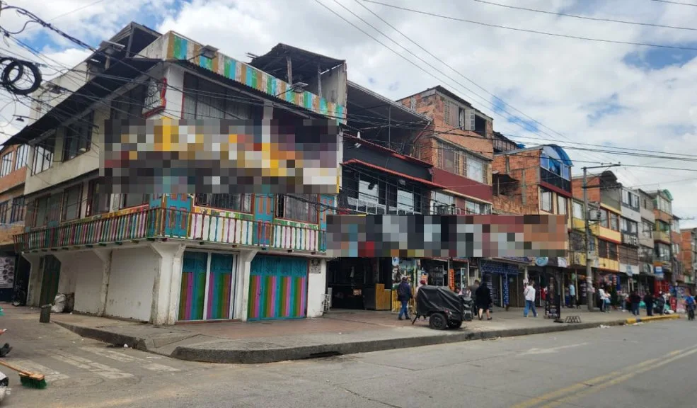 En Kennedy: sicarios asesinaron a Juan, el administrador de un bar en Tintalito Un acto de sicariato conmocionó a la comunidad de la UPZ Tintalito, en Kennedy, tras el asesinato de Juan de Jesús Rodríguez Peña, un administrador de un establecimiento de licor.