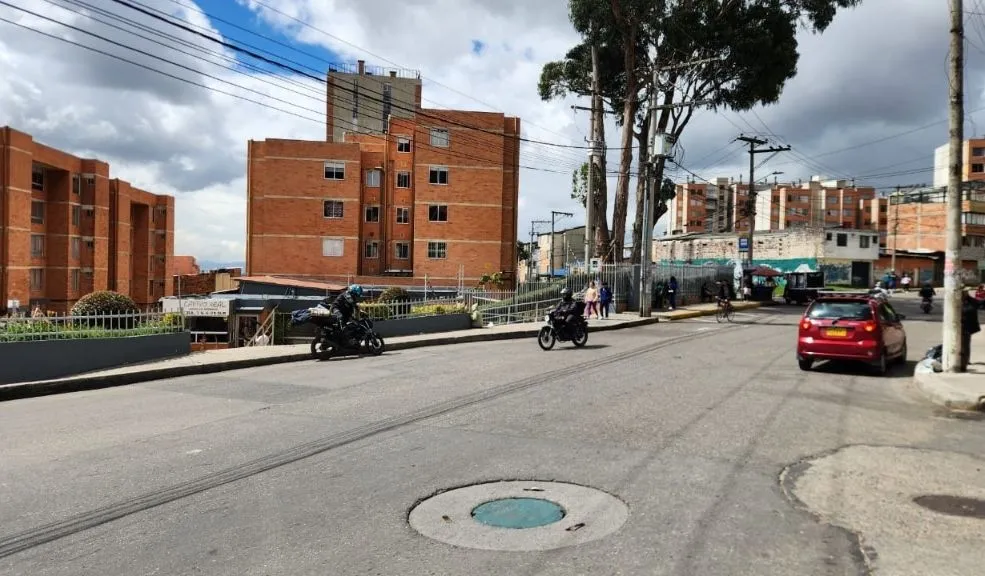 En San Cristóbal: delincuentes asesinaron a Don Héctor. Vecinos harán velatón para pedir justicia Héctor Mauricio Latorre Galvis, un apreciado residente del barrio Buenos Aires (San Cristóbal), falleció tras ser herido con arma blanca mientras intercedía para evitar que delincuentes agredieran a otras personas.