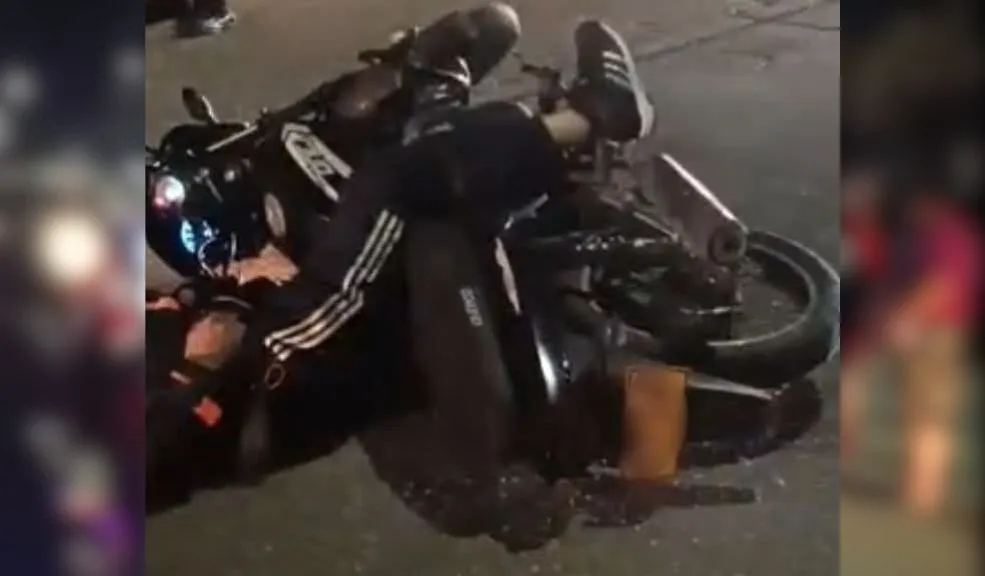 Funza: sicarios le quitaron la vida a motero en una calle del barrio Siete Trojes 1 Funza: sicarios le quitaron la vida a motero en una calle del barrio Siete Trojes La comunidad del barrio Siete Trojes, en Funza, está consternada por el sicariato que se registró allí el pasado lunes. Una persona que se movilizaba en motocicleta perdió la vida en el ataque. A continuación, los detalles del suceso.